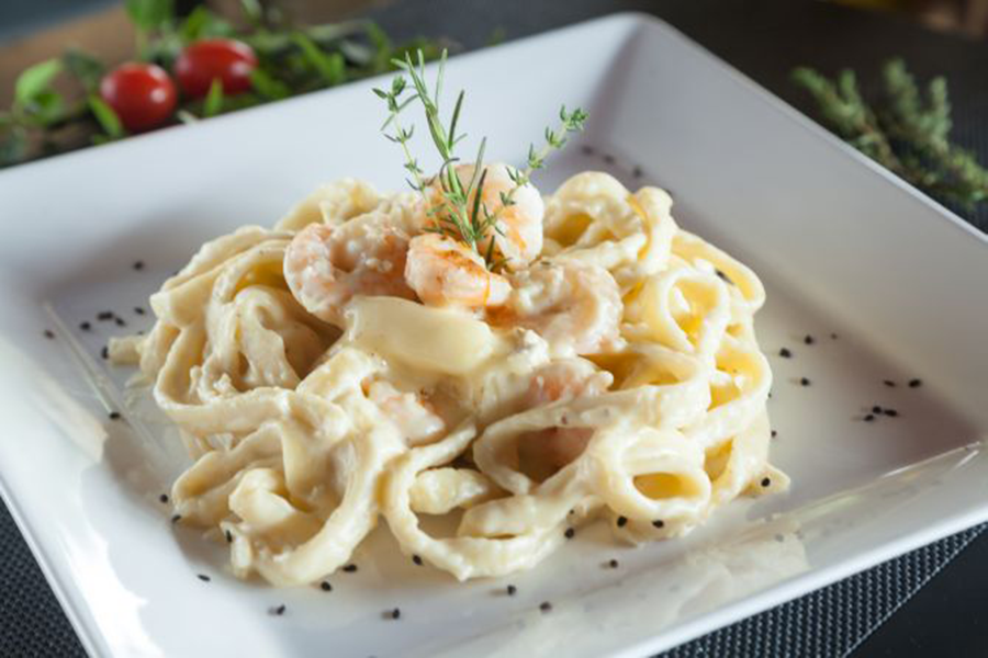 Macarrão ao molho branco muito rápido Receitas Nota Dez