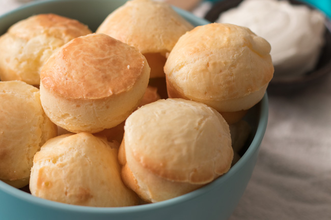 pão de queijo com polvilho azedo de liquidificador