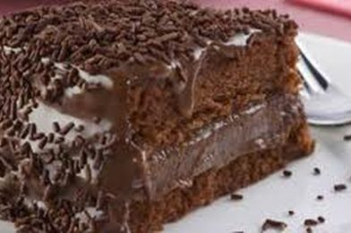 Delicioso bolo mole de chocolate simples