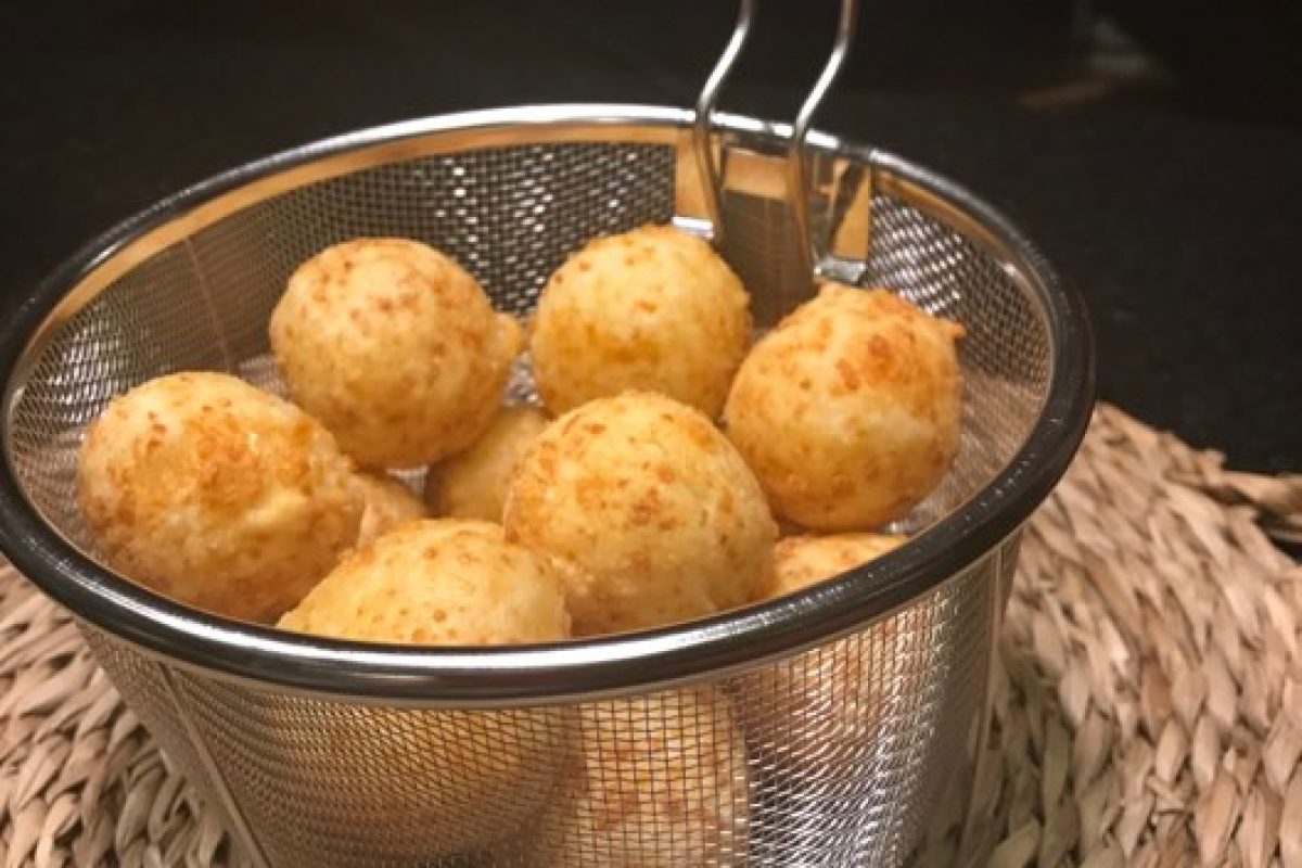 Simples receita de pão de queijo frito - Receitas Nota Dez